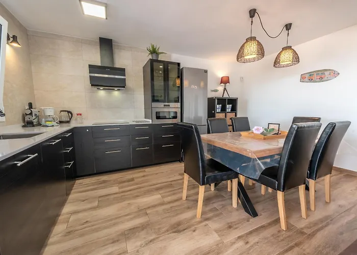 Costa Brava Holidays Mimosa Sea View And Luxe Lloret de Mar