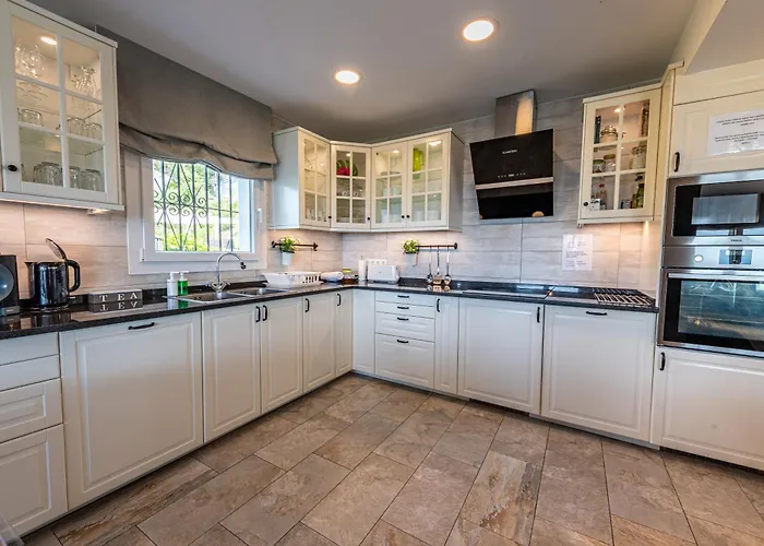 Costa Brava Holidays Mimosa Sea View And Luxe Lloret de Mar