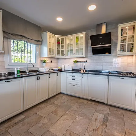 Costa Brava Holidays Mimosa Sea View And Luxe Lloret de Mar