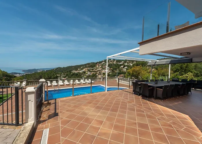 Costa Brava Holidays Mimosa Sea View And Luxe Lloret de Mar