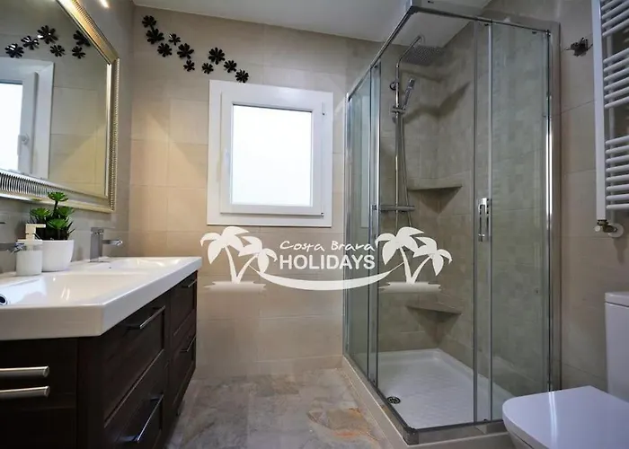 Вилла Costa Brava Holidays Mimosa Sea View And Luxe Льорет-де-Мар